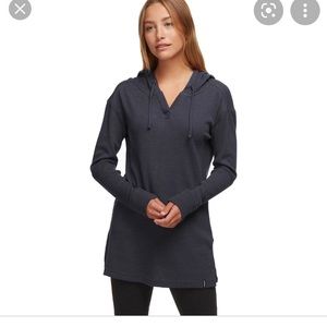 Sold Patagonia nwt thermal hooded tunic